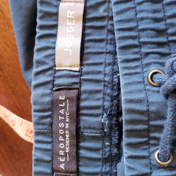 Aeropostale joggers. Size medium - Picture 3 of 4